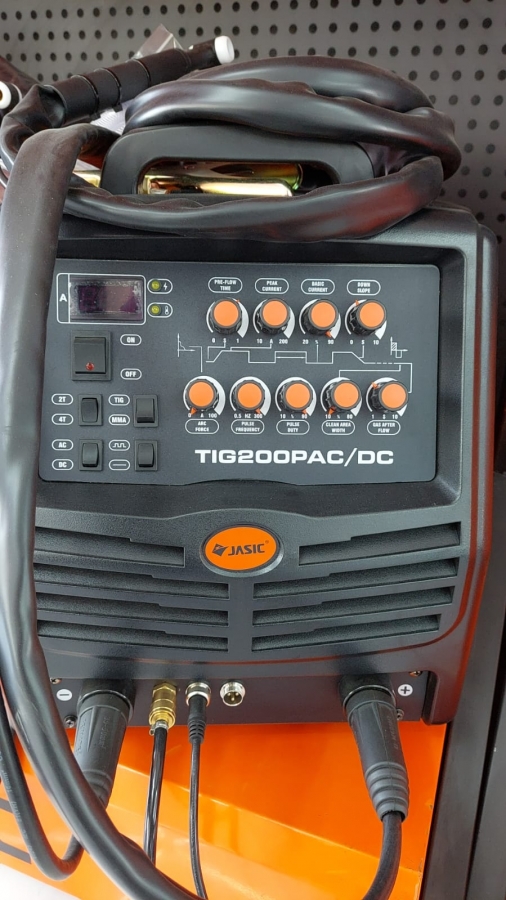 Сварочный инвертор TIG 200P AC/DС (E101)
