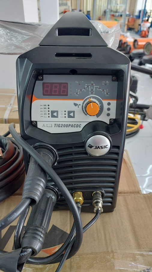 Сварочный инвертор TIG 200P AC/DС (E201)